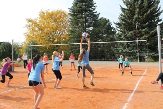 Na turnaji barevného volejbalu se dařilo broumovským týmům