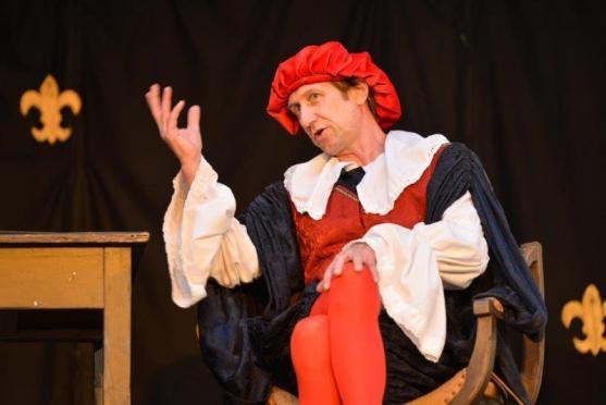 Malé letní divadlení: Je libo pohádky z Krkonoš nebo hradní crazy komedii?