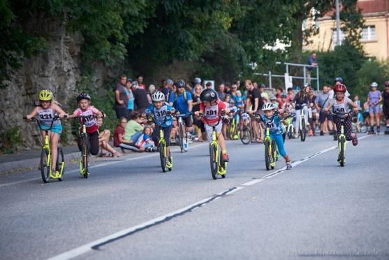 Petrovickými zatáčkami se projíždělo asi 500 lidí