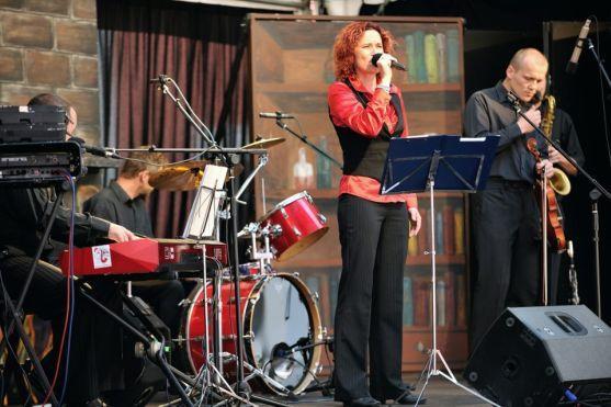 Malé letní divadlení se přehouplo do své druhé poloviny