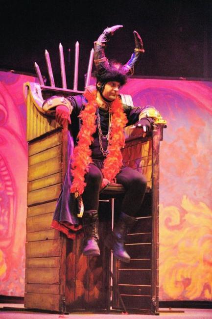 Dětské divadelní představení Jak se zbavit čerta na fotografiích Jana Záliše