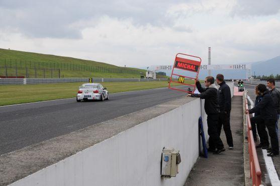 Automobilový závodník Michal Matějovský testoval vůz pro závody na Sicílii