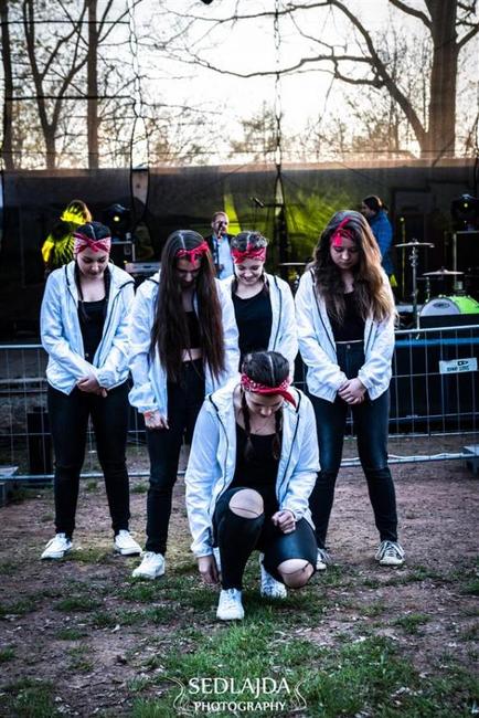 Čarodějnické veselí doprovázela jasná obloha