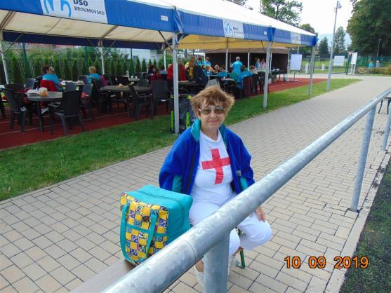 Senioři v Broumově si rádi hrají! První ročník sportovní olympiády jim rozproudil krev v žilách