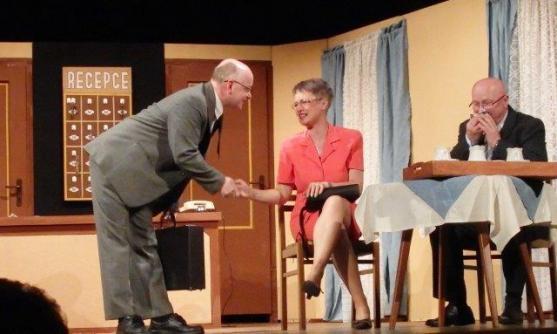 Meziměstští divadelníci se loučili se svou úspěšnou komedií Peklo v hotelu Westminster