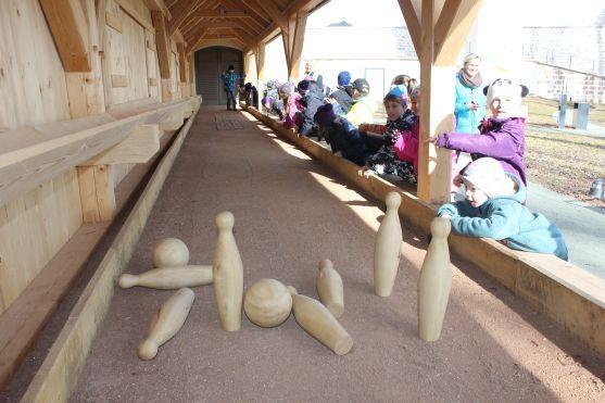 V broumovském klášterním kuželníku už se opět koulí