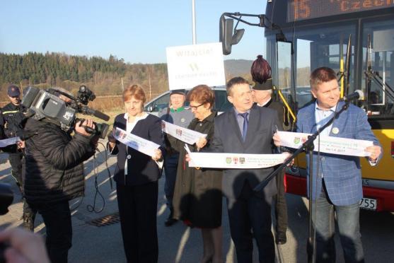 V sobotu byla zahájena autobusová veřejná doprava mezi městy Walbrzych a Meziměstí
