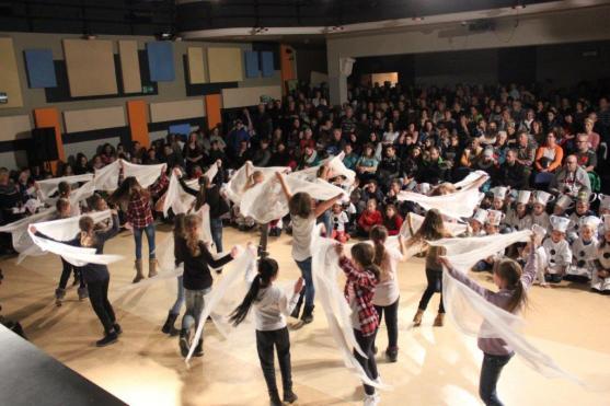 Broumovská Základní škola Hradební už deset let nacvičuje Vánoční ladění