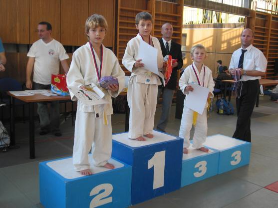 Mladí judisté z Broumova přivezli z hradeckého turnaje Judorej 8 medailí