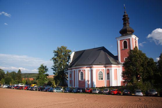 Pražské jazzové sexteto v Božanově recitací doprovodil herec Alfred Strejček 