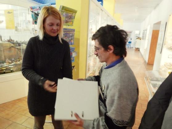 Polické Muzeum papírových modelů otevřelo výstavu z tvorby stavitele modelů 