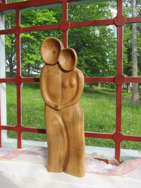 V altánu ve Schrollově parku jsou vystaveny lžíce a hlavy 