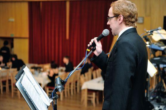 V Broumově tančil 208 centimetrů vysoký basketbalista 