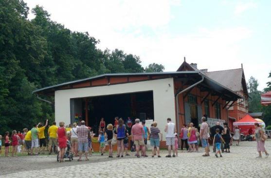 Broumováci opět závodili v Polsku na ručních drezínách