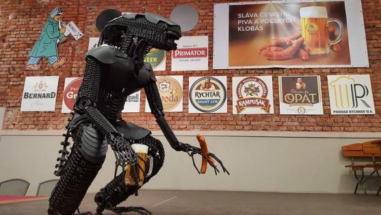 Centrum Walzel v Meziměstí opět zaplnily stovky milovníků piva a dobrého jídla 