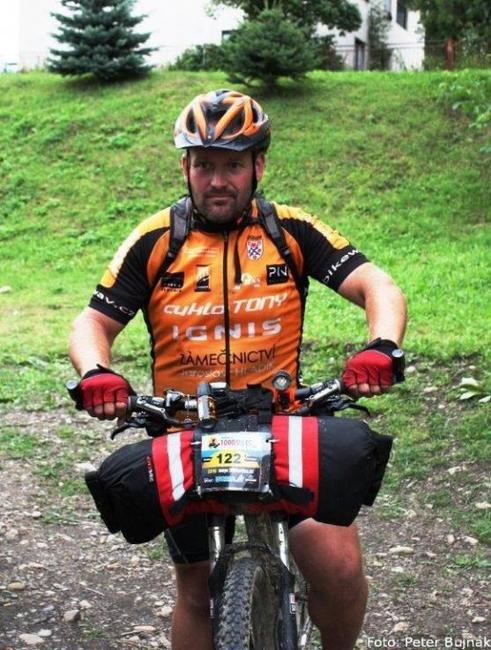 Šonovský starosta Vladimír Grusman absolvoval na kole extrémní non-stop ultramaraton