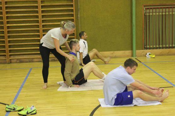 Broumovští fotbalisté se připravují na záchranu v krajském přeboru. Cvičí i jógu