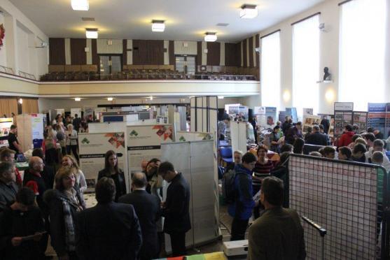 V Náchodě se konala prezentace škol a zaměstnavatelů. Význam setkání ocenil i hejtman Lubomír Franc