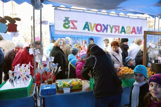 Návštěvníci velikonočního jarmarku oslavili příchod prvního jarního dne