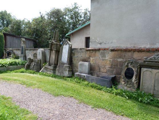 Broumovské hřbitovní náhrobky jsou součástí putovní výstavy Má vlast cestami proměn