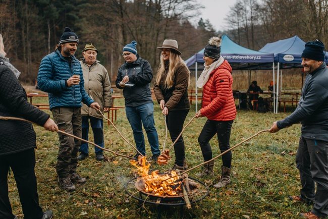 Ovocná alej vysazena na počest loňského Stromu roku