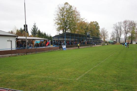 Derby rozhodl penaltou broumovský brankář Jakub Drahorád