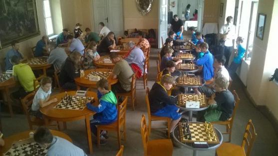 Broumovskou klášterní Kreslírnou znělo: šach - mat