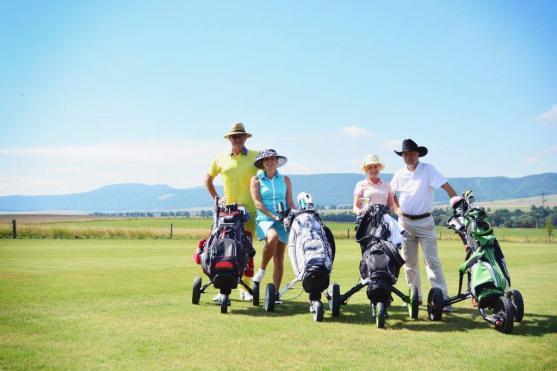 Kloboukový turnaj ovládli manželé Krulichovi a Marcela Růžičková