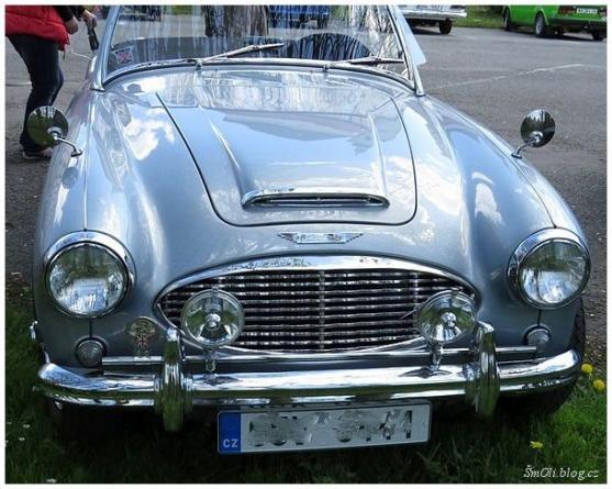 Historická vozidla se zastavila i v Broumově