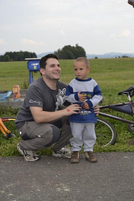 Na broumovském letišti se vzpomínalo a závodilo