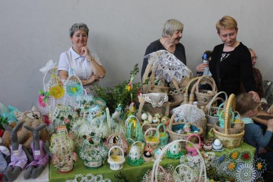 Stovka stánků, více jak tisíc hostů. Takový byl Velikonoční jarmark Gminy Radków