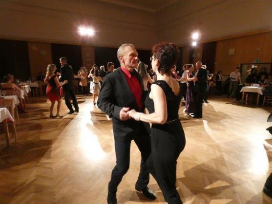 Plesovou sezónu zahájil Ples města Broumova