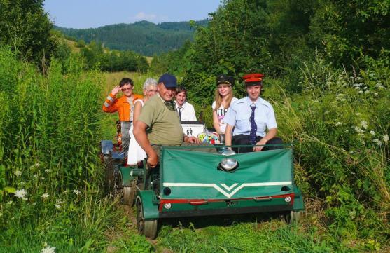Broumováci se zúčastnili mistrovství Polska v závodech ručních drezín