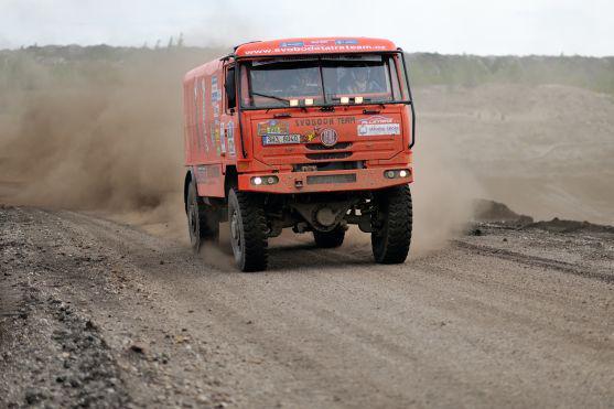 Posádka závodní Tatry z jetřichovského Svoboda Tatra Teamu byla 3. na populární evropské rallye BAJA 300 Mitteldeutschland 2012