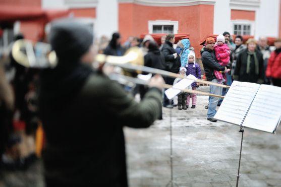 Na Adventním trhu v broumovském klášteře bylo kolem 30 stánků a spousta návštěvníků