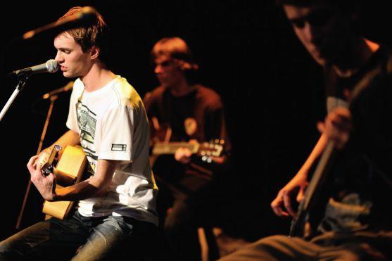 Broumovská kapela Imodium se na čas odmlčí. S fanoušky se rozloučila koncertem v Městském divadle 