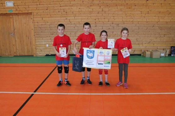 Volejbal si o víkendu v Broumově zahrálo 225 dětí