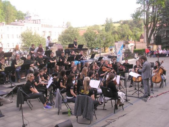 Kdo spojil Radkov, Polici nad Metují a Vambeřice? 