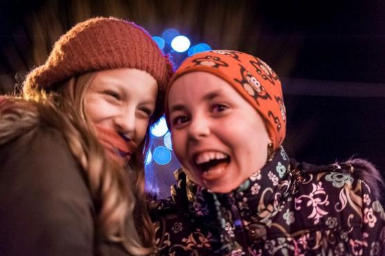 Počasí 1. adventní neděli nepřálo. Vánoční strom se ale rozsvítil 