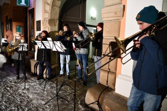 Již po desáté vedly kroky tří vznešených cizinců Broumovem