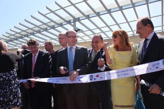 Na novém náchodském nádraží se skandovalo: "Ať žije Birke!"