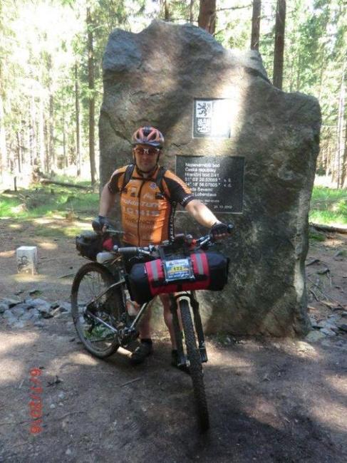 Šonovský starosta Vladimír Grusman absolvoval na kole extrémní non-stop ultramaraton