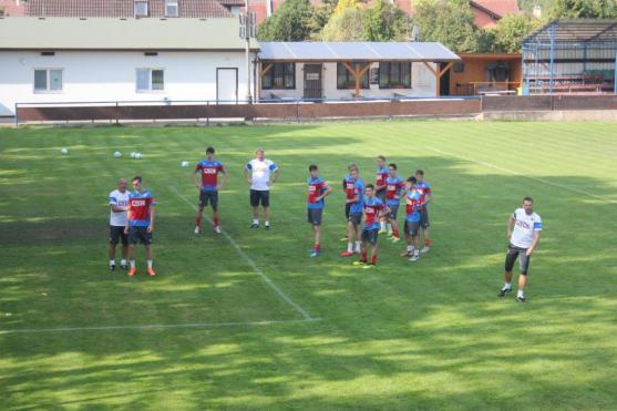 Česká fotbalová reprezentace s trenérem Radkem Bejblem měla soustředění v Broumově 