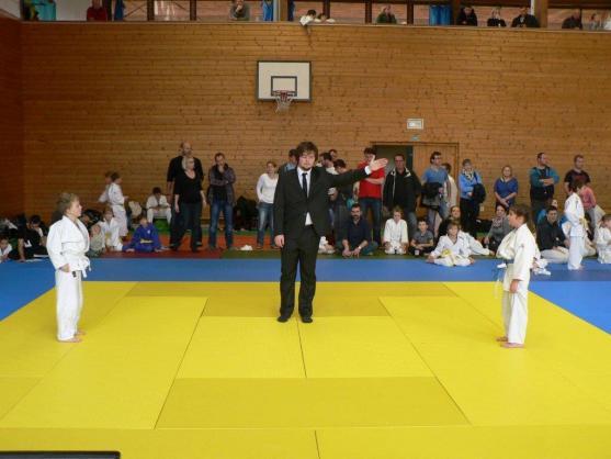 Zlatá olympijská medaile judisty Lukáše Krpálka motivuje. Na Pohár hejtmana do Broumova přijelo více než 200 mladých judistů