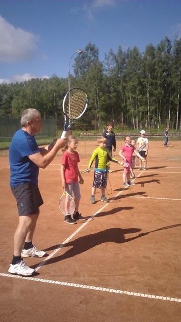 Hitem léta je tenisová školička