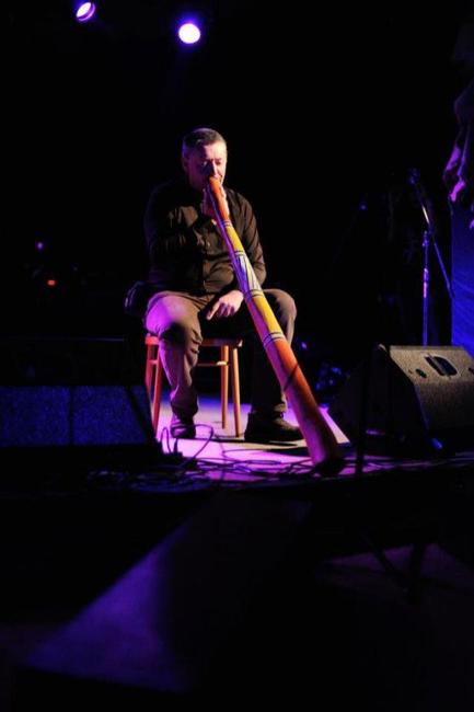 Video: Jaroslav Špulák při svém křtu nové knihy dvakrát zaplnil divadlo v Broumově