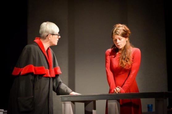 Soudní proces v Městském divadle!