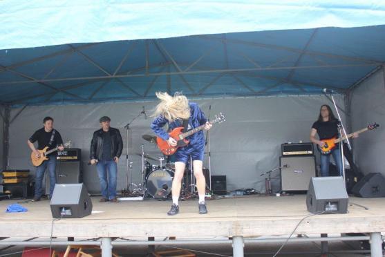 V Teplicích nad Metují přivítali jaro a opět otevřeli hotel Střelnice