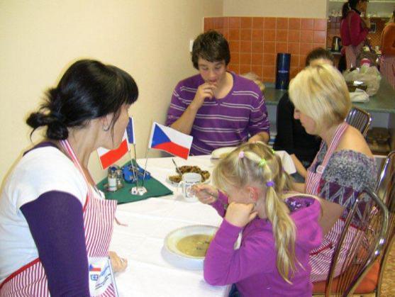 Skončil projekt Masarykovy základní školy v Broumově Znovu spolu u jednoho stolu