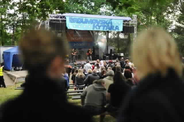 Broumovská kytara na fotografiích Jana Záliše